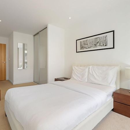 London East Side Wharf Apartment ภายนอก รูปภาพ